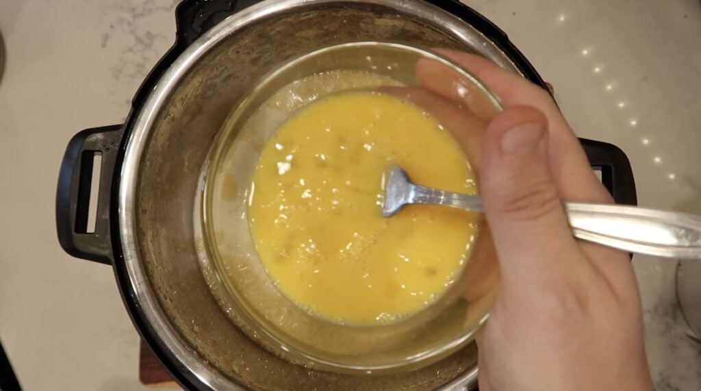 Adding egg to pastina